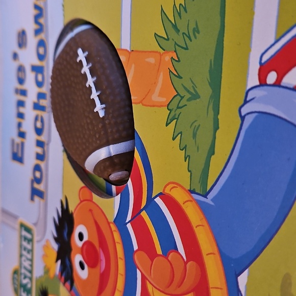 Sesame Street Ernie's Touchdown Book - Picture 3 of 9